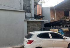 ภายนอกอาคาร 3 OYO 93209 Guest House Cemara 3