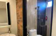 Phòng tắm bên trong 5 Super 8 Hotel @ Alor Setar