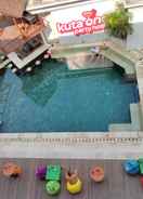 SWIMMING_POOL Kuta One Party Hotel 