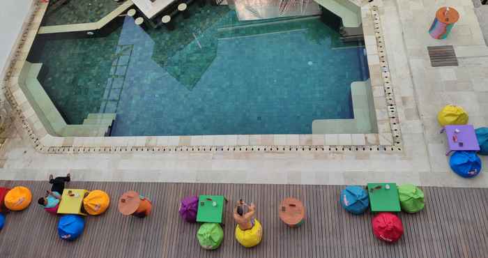 Swimming Pool Kuta One Party Hotel 