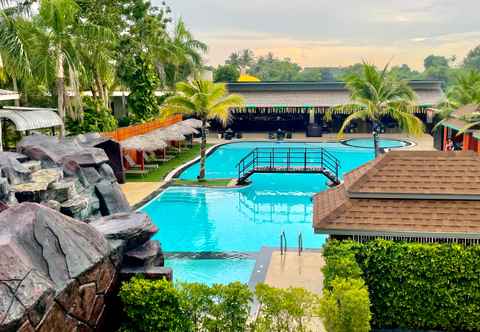 Kolam Renang Hideaway Resort 