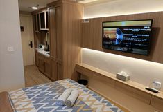 ห้องนอน 5 EdMer Staycation M-Town Residence Gading Serpong