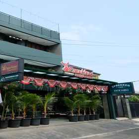 Exterior / Building1Bangreng Inn,Gedung Serba Guna (GSG)飯店