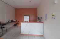 Lobby OYO 93274 Oren Home Bekasi