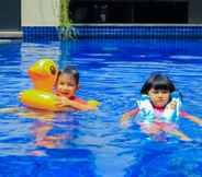 Swimming Pool 7 Hotel FortunaGrande Seturan Yogyakarta By Fosia Hotels