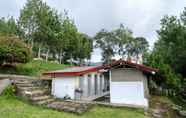 Toilet Kamar 3 Hilltop Camp by TwoSpaces, Lembang
