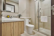 客房浴室 RichLane Residences