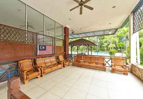 Common Space Teluk Batik Holiday Apartment
