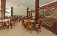 Restaurant 7 Teluk Batik Holiday Apartment