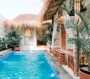 Hồ bơi 2 Gamaya Villa Jogja With Privatepool