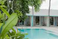 Swimming Pool Ayom Suite Mataram