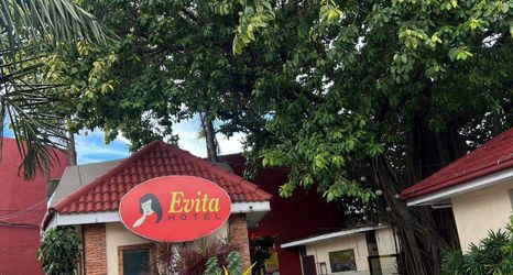 Exterior 2 OYO 1026 Evita Hotel Bacoor