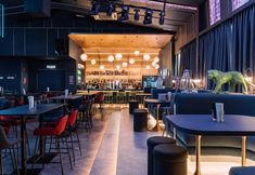 Bar, Cafe and Lounge 6 Impiana by Roxy Hotel 