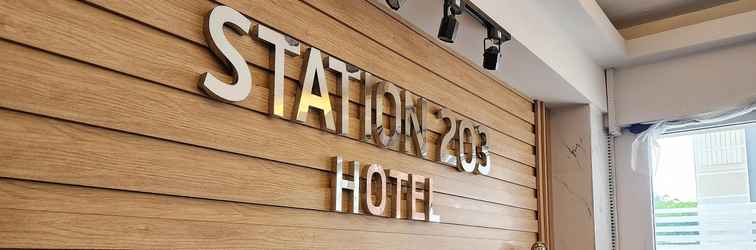 Lobi STATION 203 HOTEL