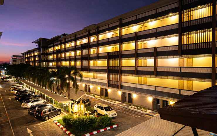 B2 Korat Night Market Boutique & Budget Hotel