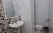 Toilet Kamar 7 ARIMBI GUEST HOUSE