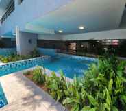 Swimming Pool 5 Neu Suites @ 3rdNvenue by Perfect Host