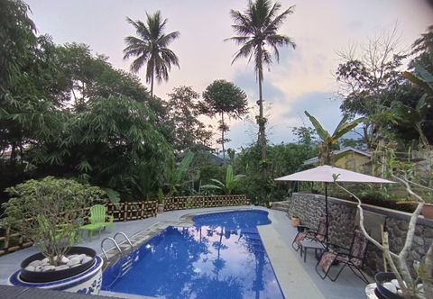 Swimming Pool Pondok Omahku Cidahu,Kawah Ratu Sukabumi