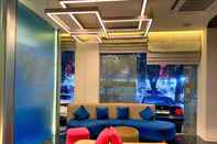 Lobby Qube Hotel by 98hospitality