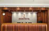 Lobi 4 Zoom Hotel