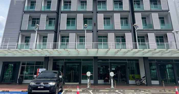 Bên ngoài The Concept Hotel Melaka City