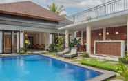 Swimming Pool 4 Villa Ratu Ayu