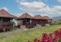 Bên ngoài 3 Bale Gantar