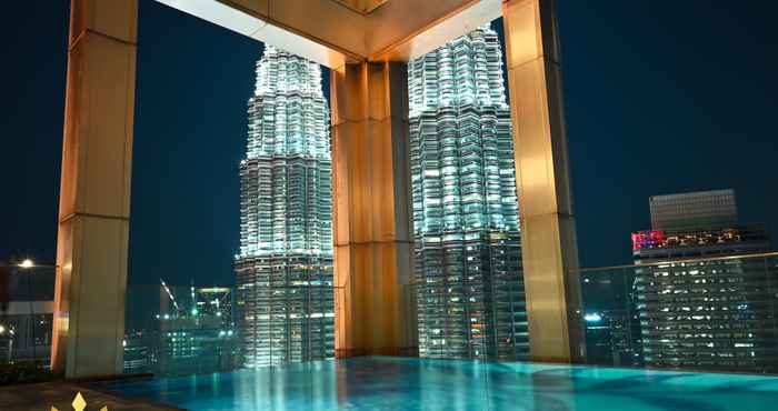 Swimming Pool Tropicana The Residence KLCC Kuala Lumpur by Royal Crown Suites