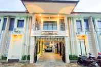 Exterior The Paragon Hotel Cilacap Redpartner