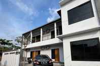 Exterior Kaira Room Guest House Syariah Redpartner