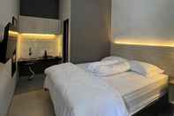 Kamar Tidur Kaira Room Guest House Syariah Redpartner