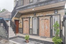 Exterior Giri Krisna Guest House