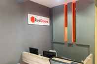 Lobby RedDoorz @ Balaraja Centre Plaza