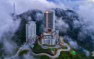 Exterior 3 TopGenting 16CColdHolidayInn2R2B8Pax @GrdIonDelmn