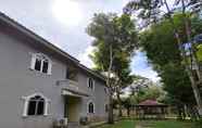 Lobby 4 OYO 90906 Rumah Rehat Awana