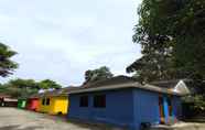 Exterior 5 OYO 90906 Rumah Rehat Awana