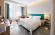 Kamar Tidur 7 VIVERE Hotel, ARTOTEL Curated