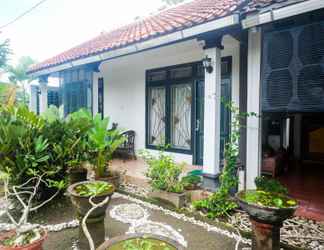 Bangunan 2 RedDoorz @ Griya Cemara Homestay Yogyakarta