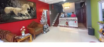 Accommodation Services 5 OYO 1036 Lendes Tourist Inn Annex