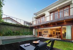 Swimming Pool 2 Kolila Villa Seminyak by Ini Vie Hospitality