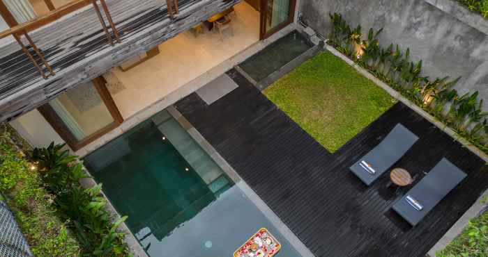 Swimming Pool Kolila Villa Seminyak by Ini Vie Hospitality