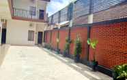 Exterior 5 Kresna Guesthouse Pacitan