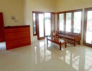 Sảnh chờ 2 Kresna Guesthouse Pacitan