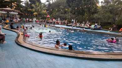 Kolam Renang 4 Syariah Hotel Sentul