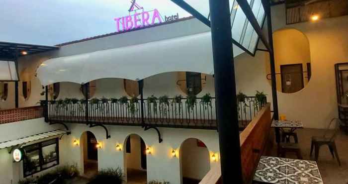 Exterior Tibera Morie Huize Bandung