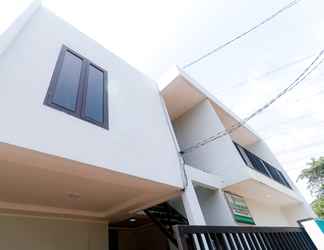 Exterior 2 Limo Depok Residence RedPartner