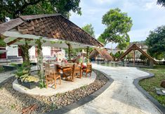 Others 4 CBG INN RedPartner near Stasiun Solo Balapan
