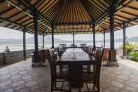 Bar, Cafe and Lounge Baruna Lakeside View