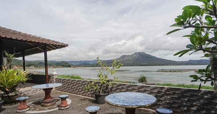 Nearby View and Attractions Baruna Lakeside View