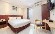 Bedroom 5 Life Hotel Soekarno Hatta Makassar